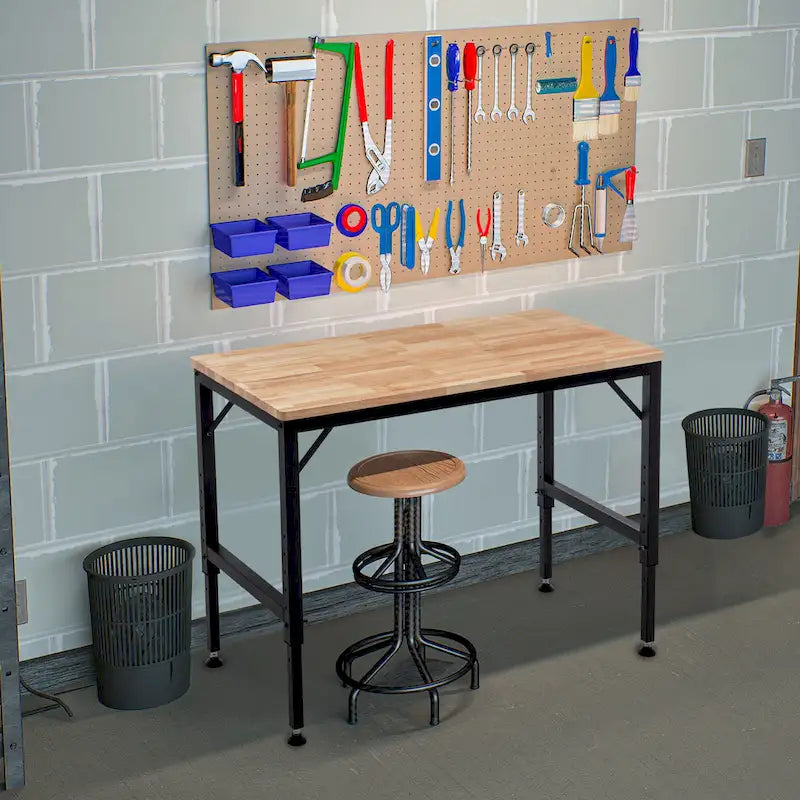 Bureau d'établi industriel à hauteur réglable avec plateau en bois et 4 pieds métalliques pour garage, atelier ou usage domestique