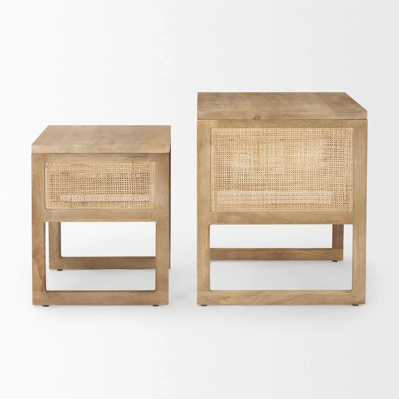 Tables d'appoint gigognes carrées en bois massif avec accents en rotin (ensemble de 2) - 20L x 20l x 23H