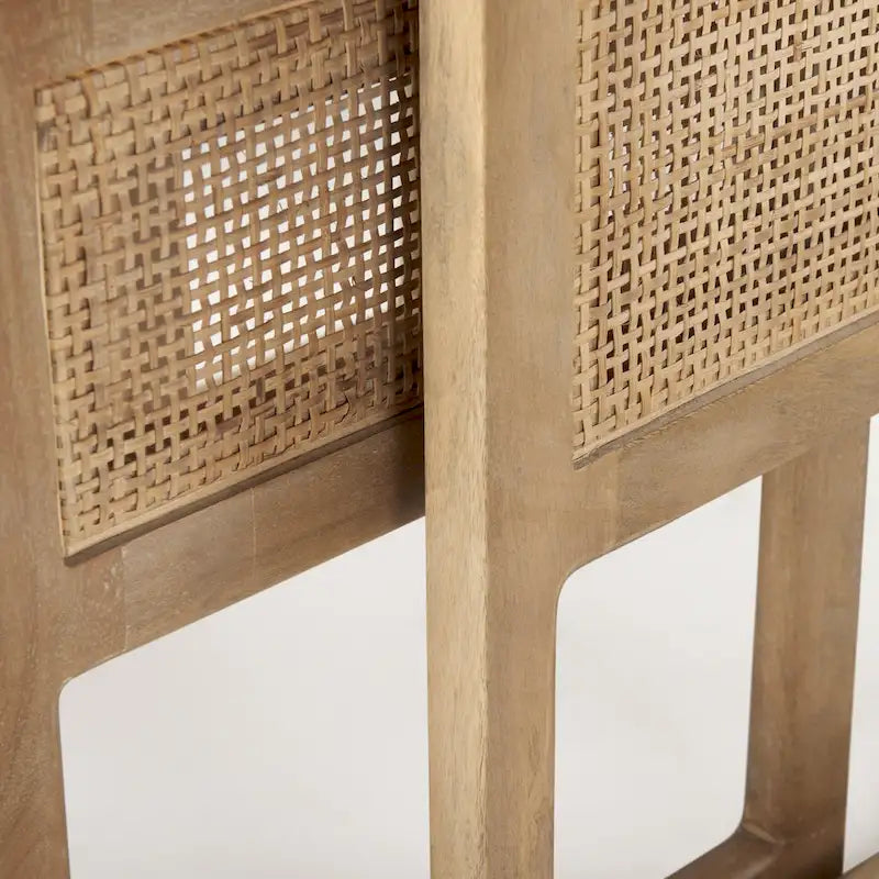 Tables d'appoint gigognes carrées en bois massif avec accents en rotin (ensemble de 2) - 20L x 20l x 23H