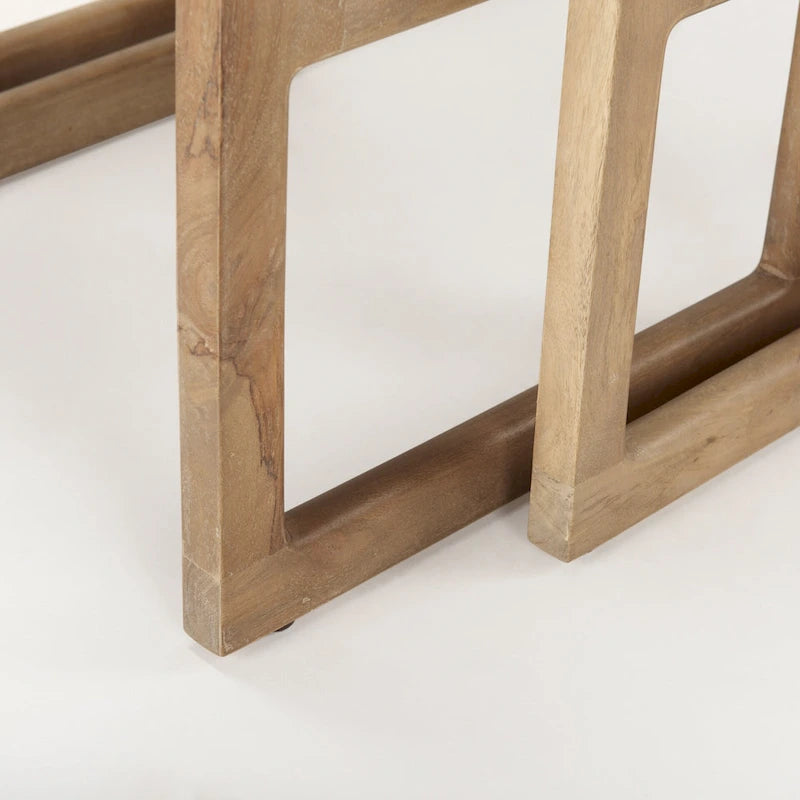 Tables d'appoint gigognes carrées en bois massif avec accents en rotin (ensemble de 2) - 20L x 20l x 23H