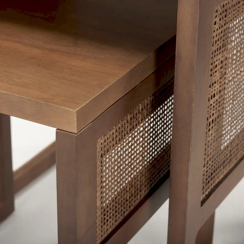 Tables d'appoint gigognes carrées en bois massif avec accents en rotin (ensemble de 2) - 20L x 20l x 23H